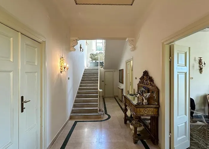 Marinasco 10 Pax By Villasretreats Villa